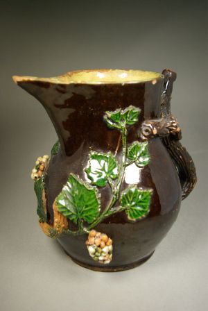 Tara à anse à sifflet, Savoie, fin du XIX<sup>e</sup> siècle. Coll. particulière. © Pierre Catanès Tara à anse à sifflet, Savoie, fin du XIX<sup>e</sup> siècle. Coll. particulière. © Pierre Catanès