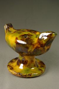 Sifflet globulaire, atelier Géry, Saint-Laurent-du-Pape, XX<sup>e</sup> siècle. Coll. particulière. © Pierre Catanès Sifflet globulaire, atelier Géry, Saint-Laurent-du-Pape, XXe siècle. Coll. particulière. © Pierre Catanès