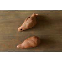 Perçage d’un sifflet globulaire en forme d’oiseau - photographie 2. © Véronique Durey Perçage d’un sifflet globulaire en forme d’oiseau - photographie 2. © Véronique Durey