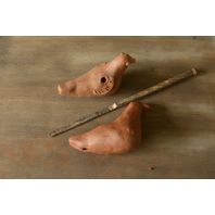 Perçage d’un sifflet globulaire en forme d’oiseau - photographie 3. © Véronique Durey Perçage d’un sifflet globulaire en forme d’oiseau - photographie 3. © Véronique Durey