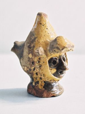 Sifflet à eau, tête de chevalier, Belgique ou nord de la France, XV<sup>e</sup> siècle. Lille, musée des Beaux-Arts (C. 2058). © Pierre Catanès Sifflet à eau, tête de chevalier, Belgique ou nord de la France, XVe siècle. Lille, musée des Beaux-Arts (C. 2058). © Pierre Catanès